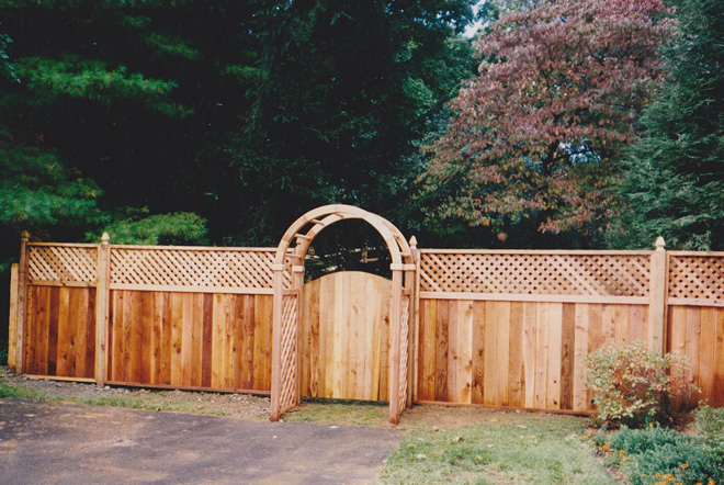 Red Cedar Privacy with Lattice top